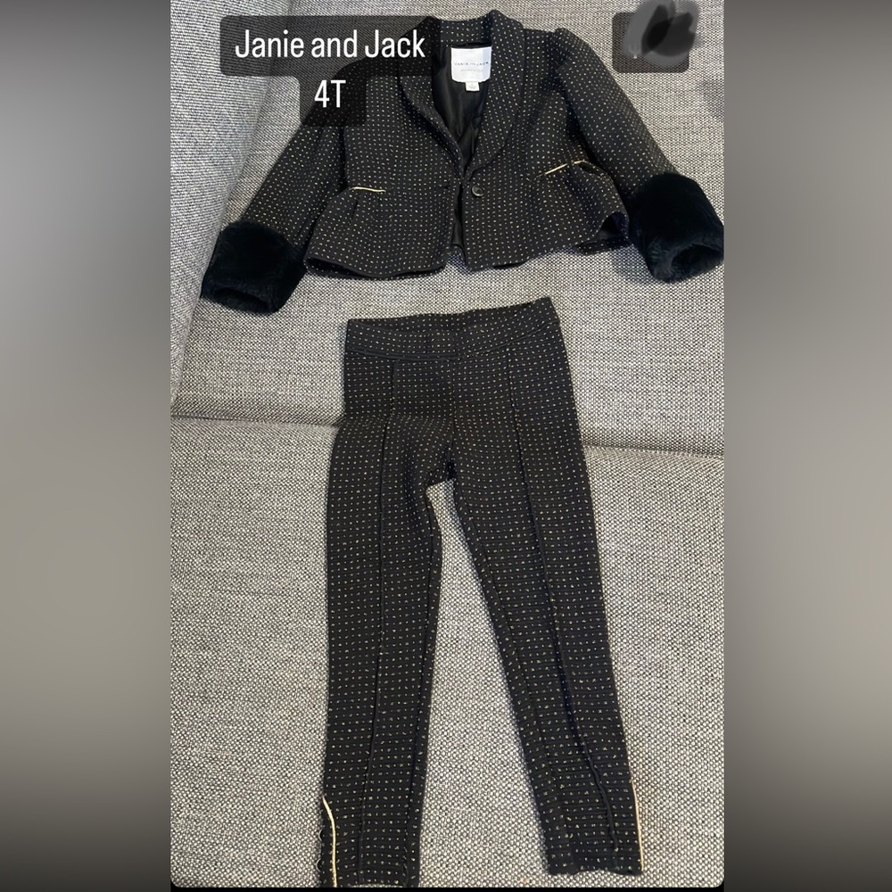 Janie and Jack set